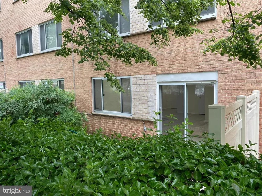 1900 LYTTONSVILLE ROAD #114 Silver Spring, MD 20910