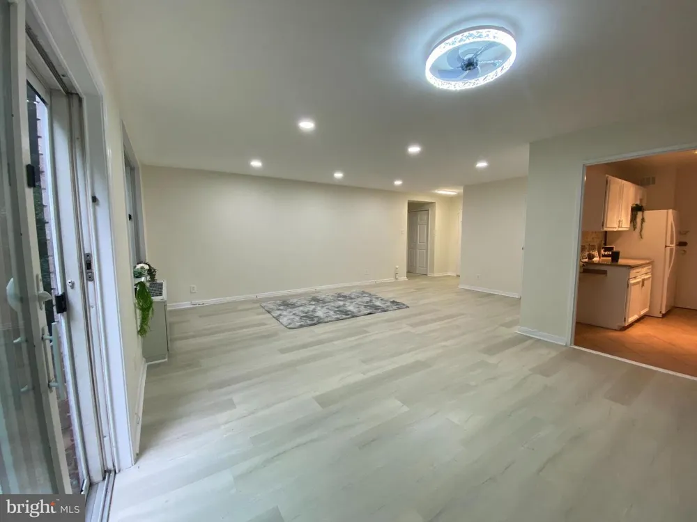 1900 LYTTONSVILLE ROAD #114 Silver Spring, MD 20910