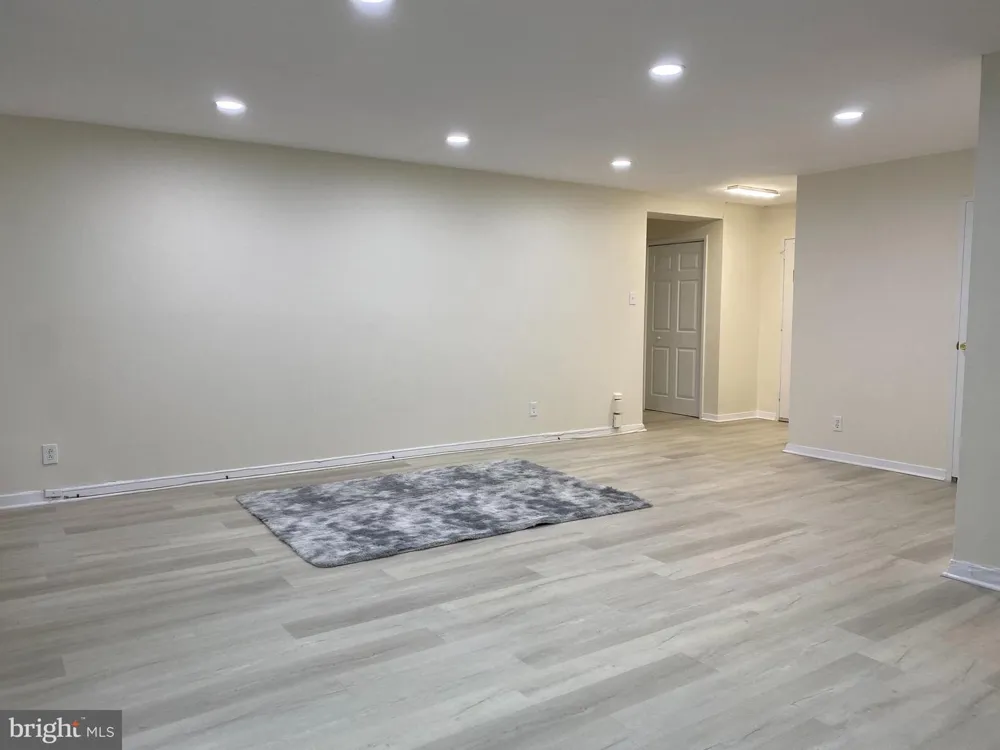 1900 LYTTONSVILLE ROAD #114 Silver Spring, MD 20910