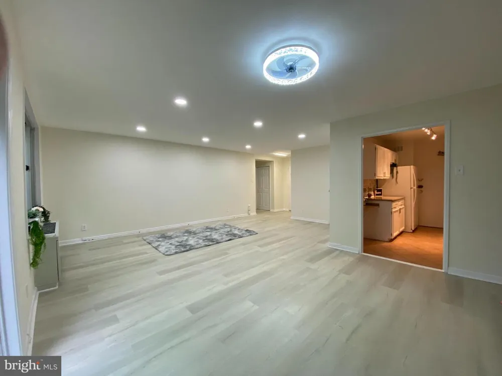 1900 LYTTONSVILLE ROAD #114 Silver Spring, MD 20910