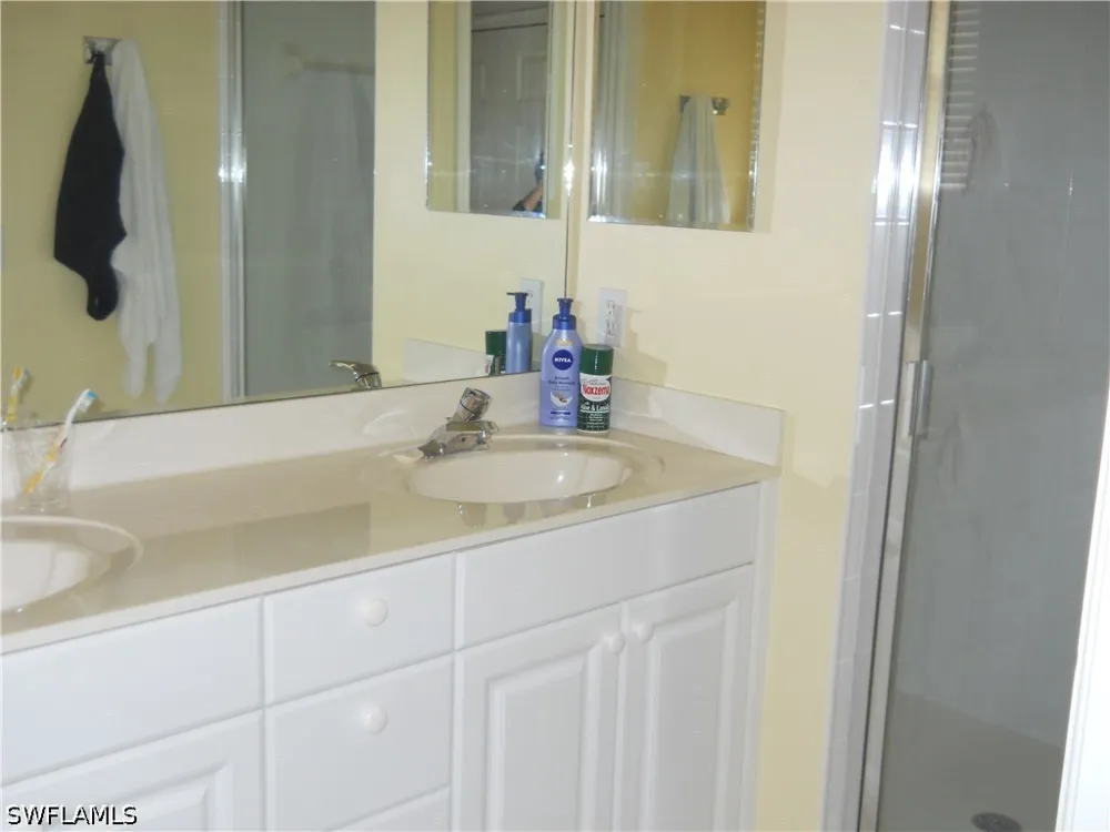 Robin Hood Circle #202 Naples, FL 34104