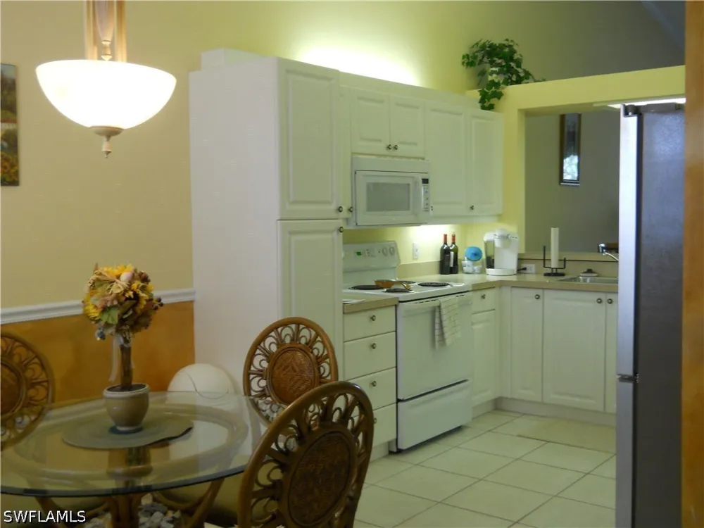 Robin Hood Circle #202 Naples, FL 34104