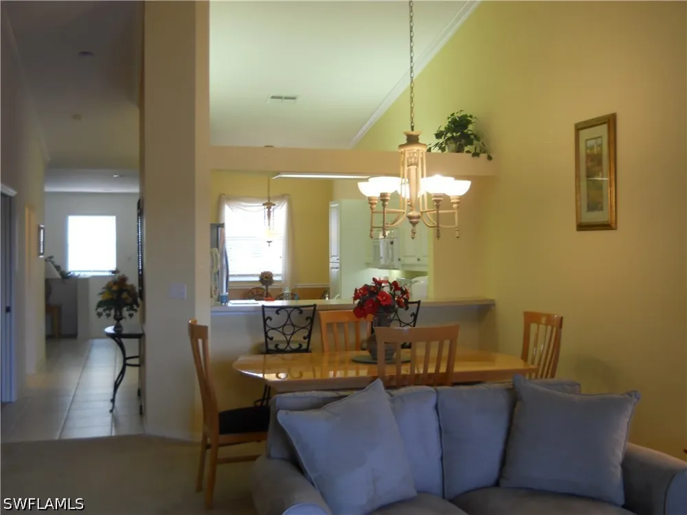 Robin Hood Circle #202 Naples, FL 34104
