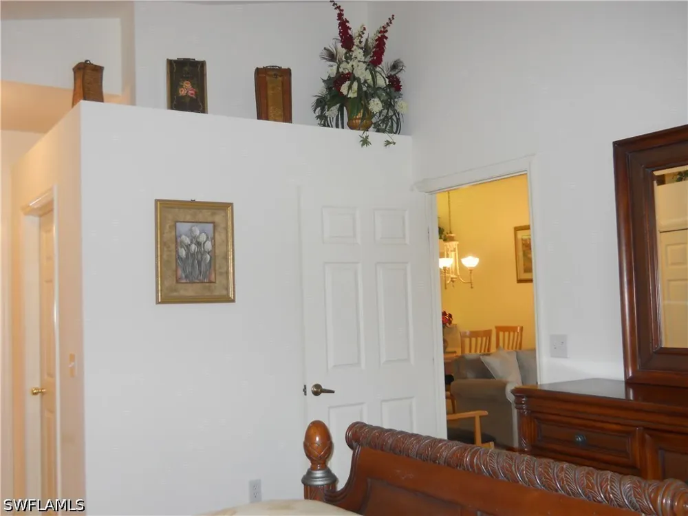 Robin Hood Circle #202 Naples, FL 34104