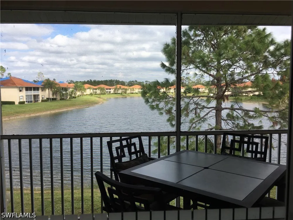 Robin Hood Circle #202 Naples, FL 34104