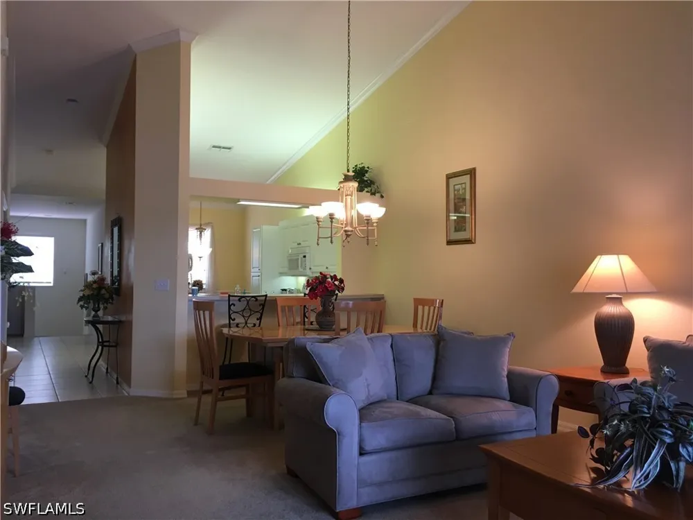 Robin Hood Circle #202 Naples, FL 34104