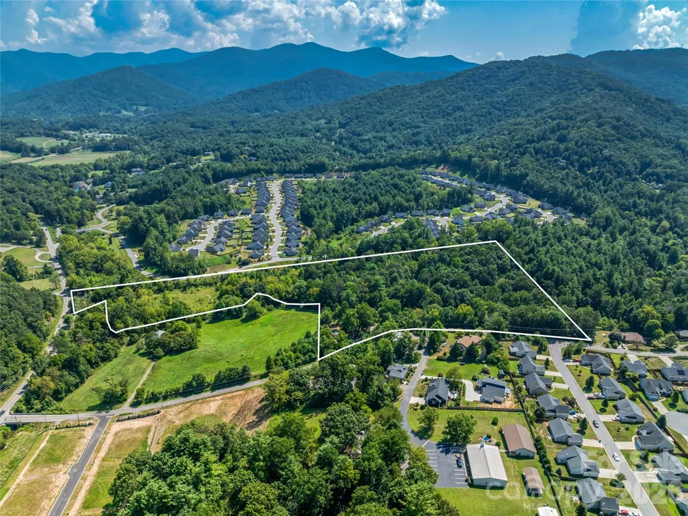 28 Pleasant Grove Road Weaverville, NC 28787