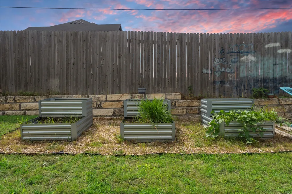 13412 Henneman Drive Pflugerville, TX 78660