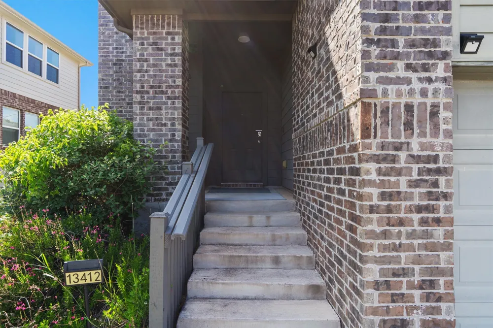 13412 Henneman Drive Pflugerville, TX 78660