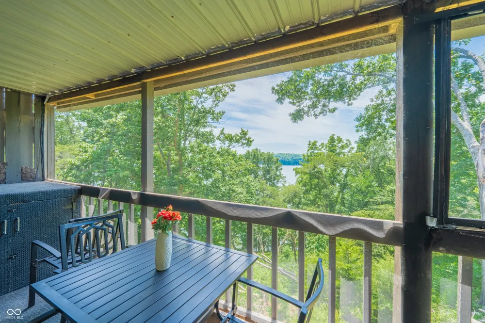 2048 E Waters Edge Drive Bloomington, IN 47401