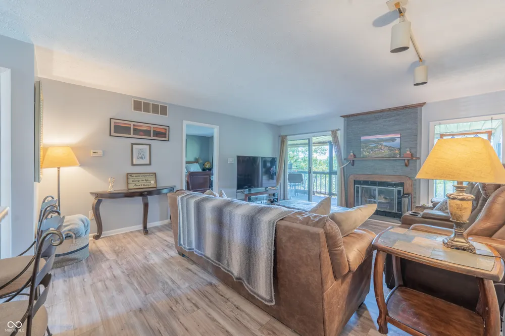 2048 E Waters Edge Drive Bloomington, IN 47401