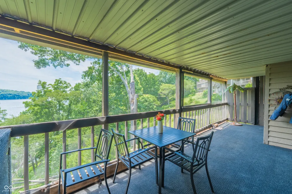 2048 E Waters Edge Drive Bloomington, IN 47401
