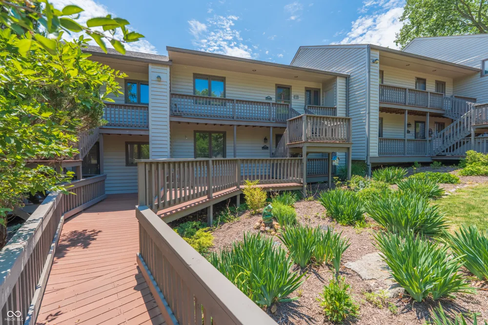 2048 E Waters Edge Drive Bloomington, IN 47401