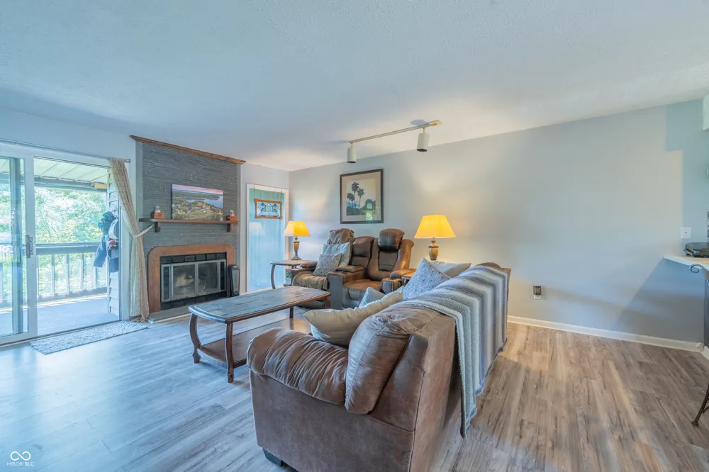 2048 E Waters Edge Drive Bloomington, IN 47401