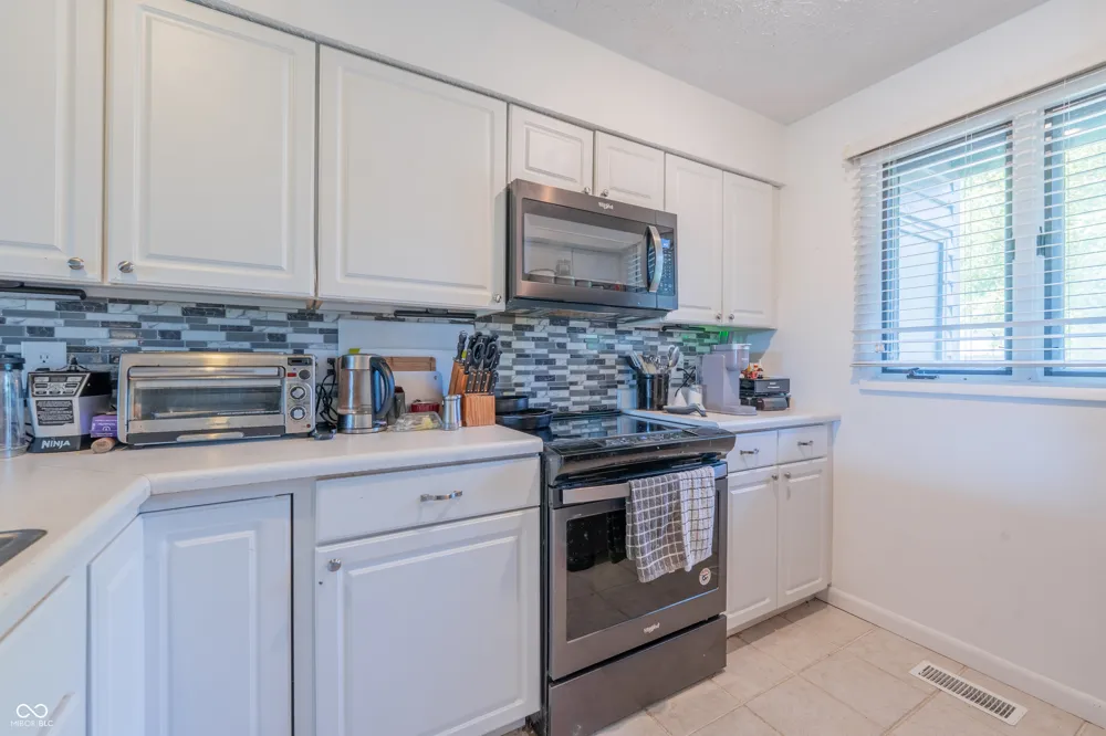 2048 E Waters Edge Drive Bloomington, IN 47401