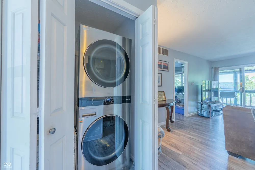 2048 E Waters Edge Drive Bloomington, IN 47401