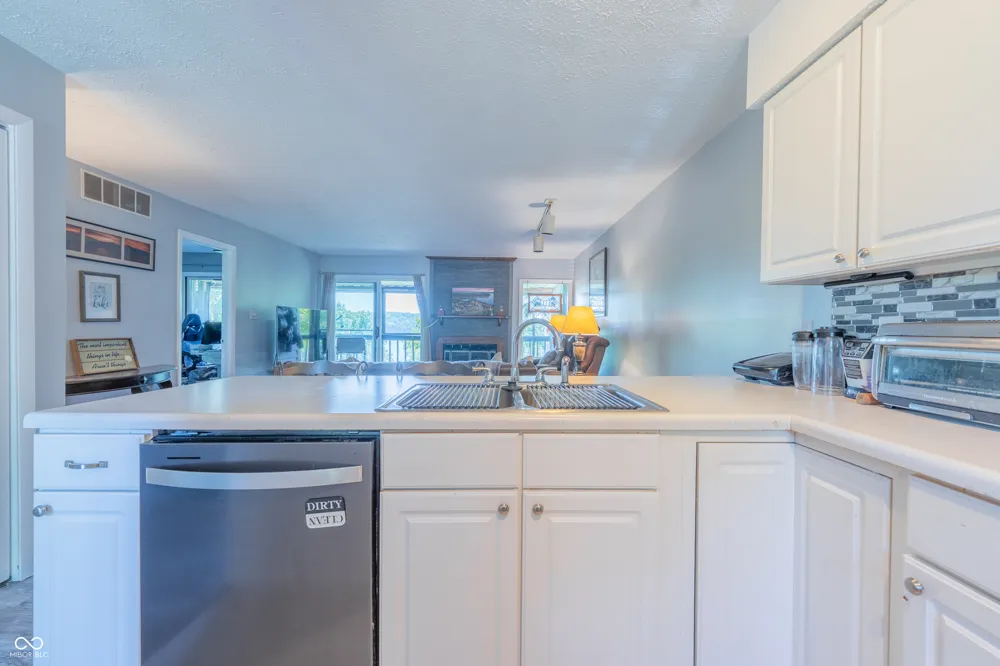 2048 E Waters Edge Drive Bloomington, IN 47401