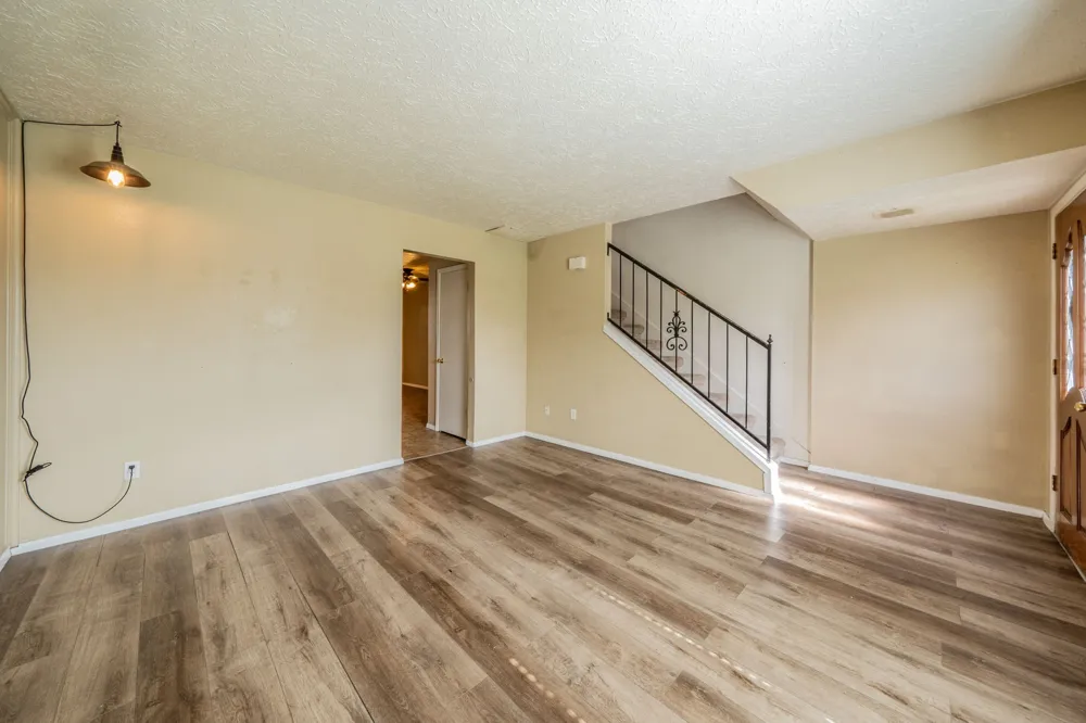 36 W Creek Lane Grand Prairie, TX 75052