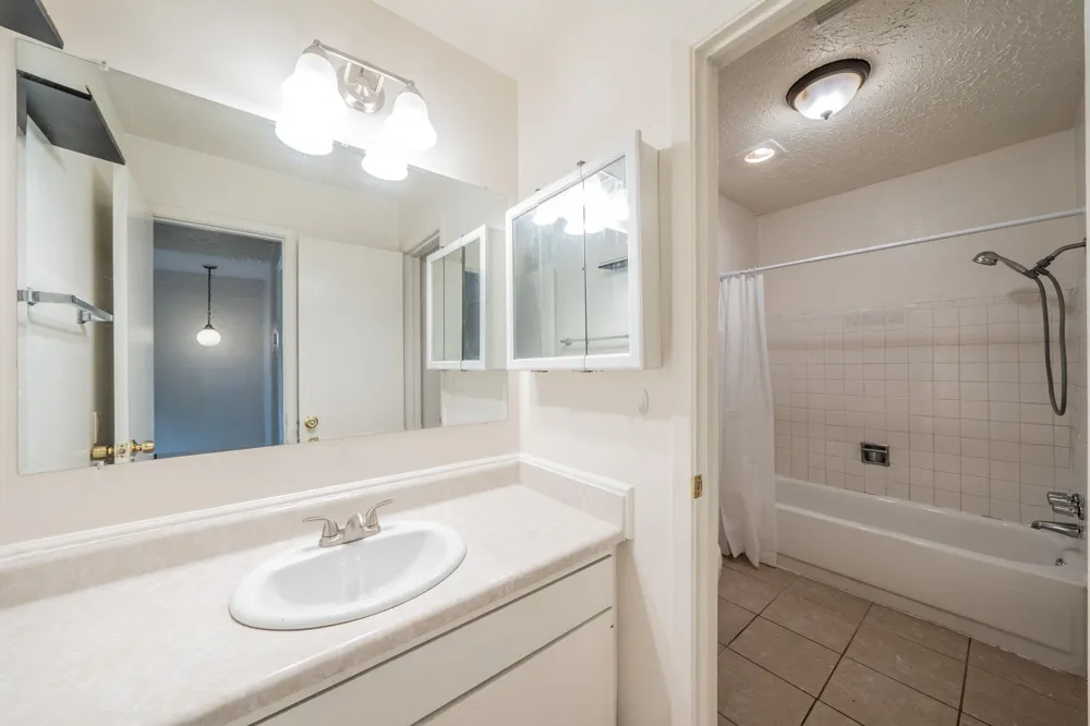 36 W Creek Lane Grand Prairie, TX 75052