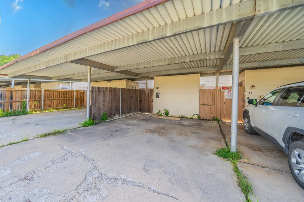 36 W Creek Lane Grand Prairie, TX 75052