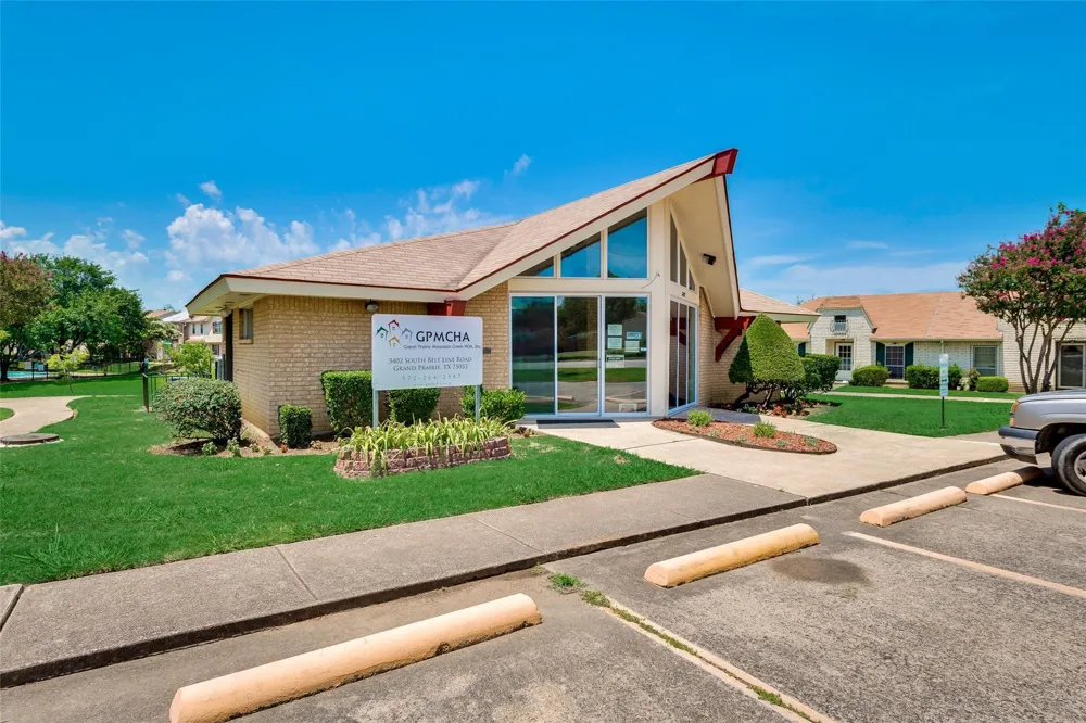36 W Creek Lane Grand Prairie, TX 75052