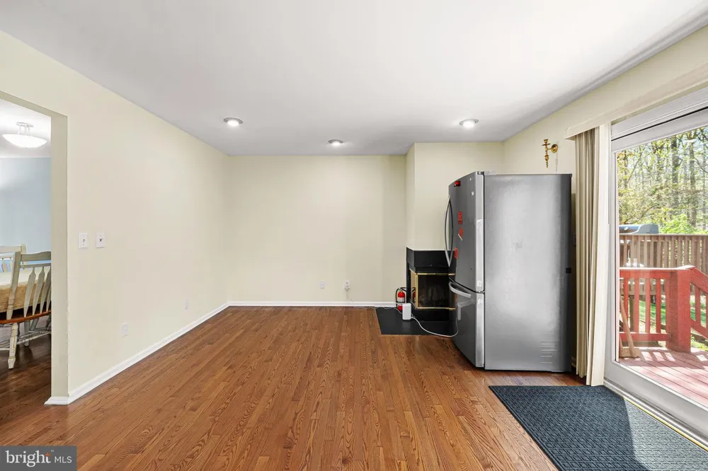 150 NANTWICH COURT Somerset, NJ 08873