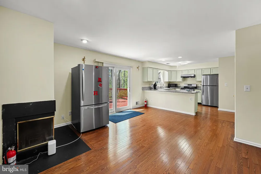 150 NANTWICH COURT Somerset, NJ 08873