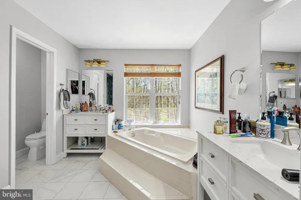 150 NANTWICH COURT Somerset, NJ 08873