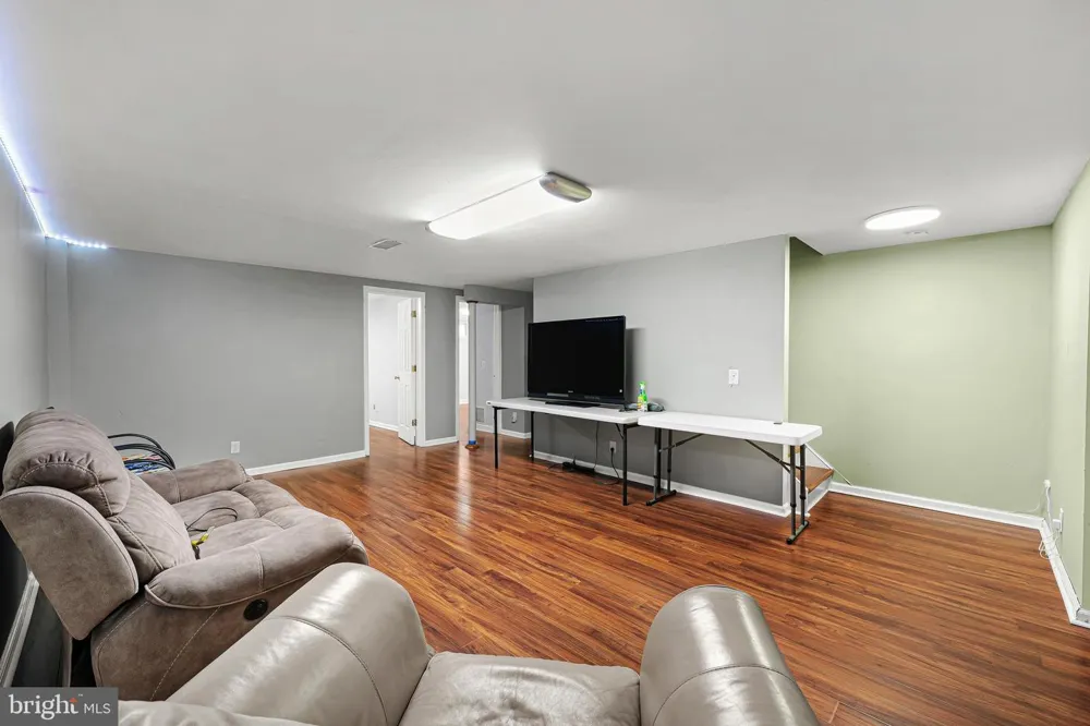 150 NANTWICH COURT Somerset, NJ 08873