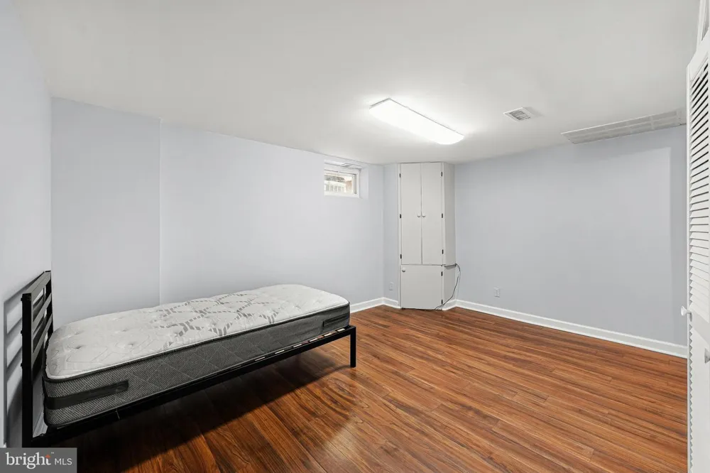 150 NANTWICH COURT Somerset, NJ 08873