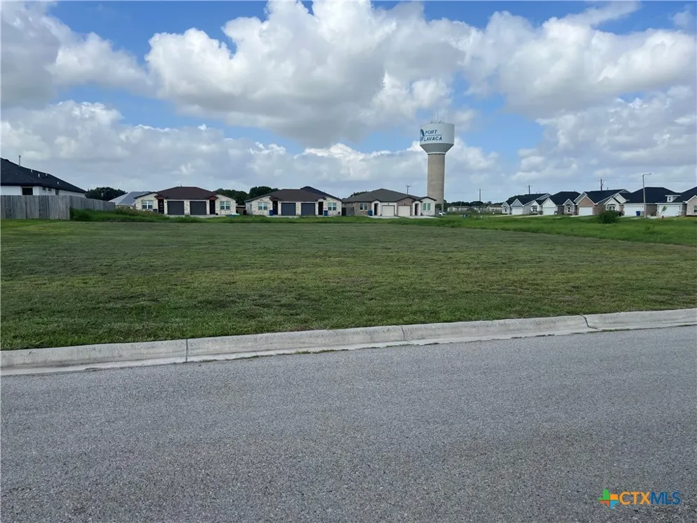 110 Carmine Avenue Port Lavaca, TX 77979