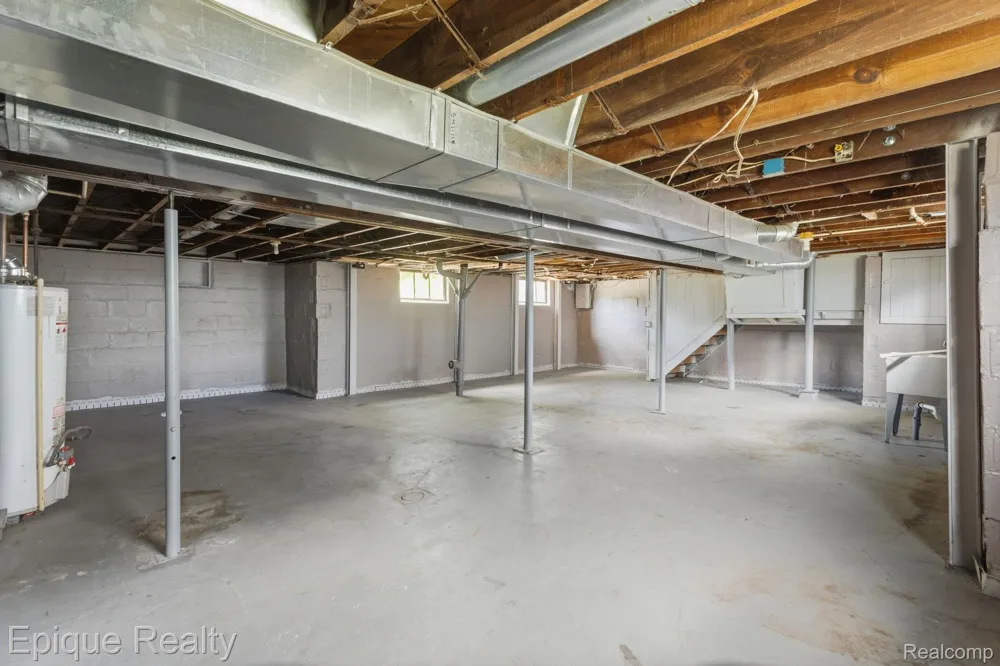 1325 Oak Street Port Huron City, MI 48060