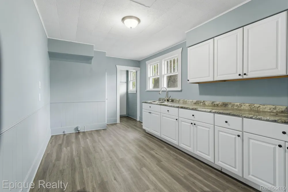 1325 Oak Street Port Huron City, MI 48060