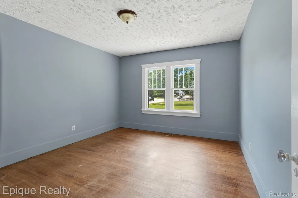 1325 Oak Street Port Huron City, MI 48060