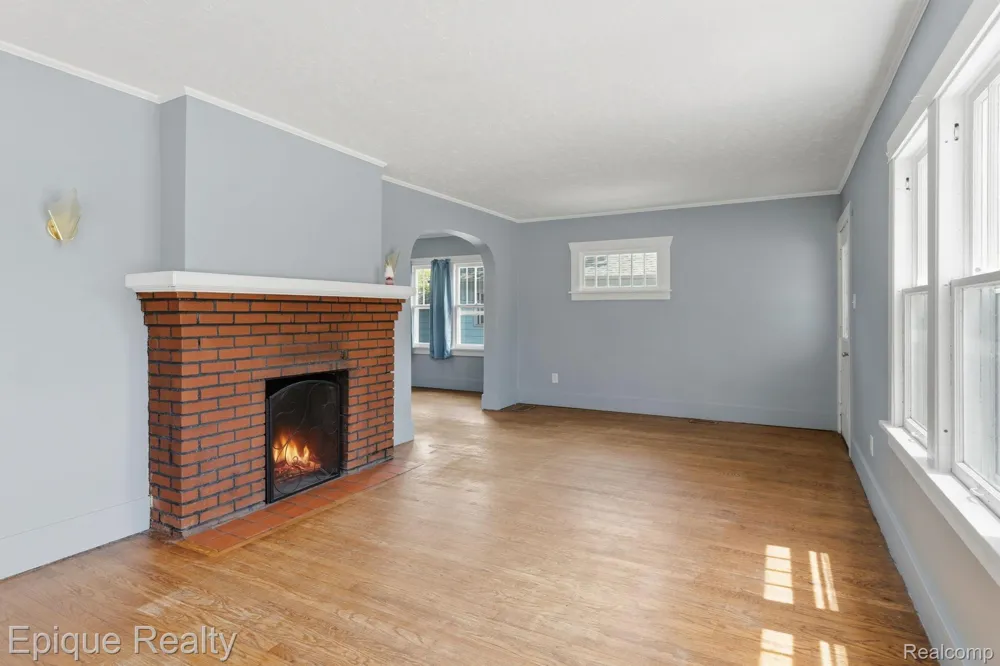 1325 Oak Street Port Huron City, MI 48060