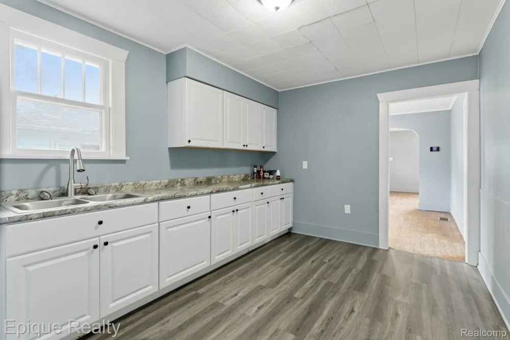 1325 Oak Street Port Huron City, MI 48060