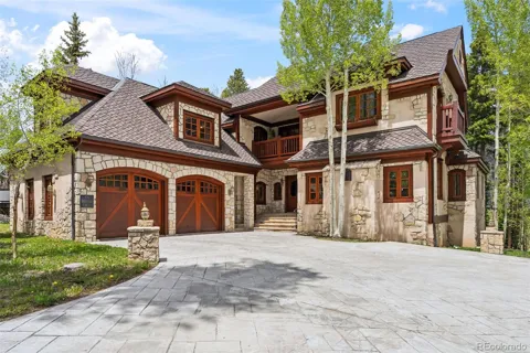 54 Boulder Circle