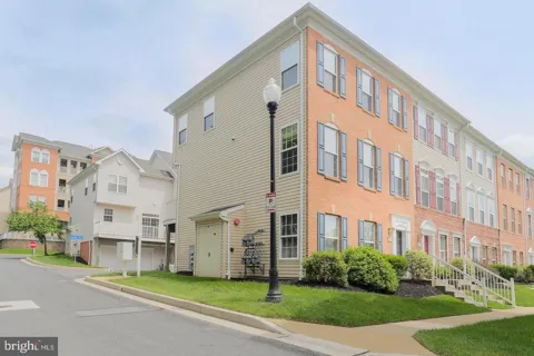 519 ENSEMBLE COURT