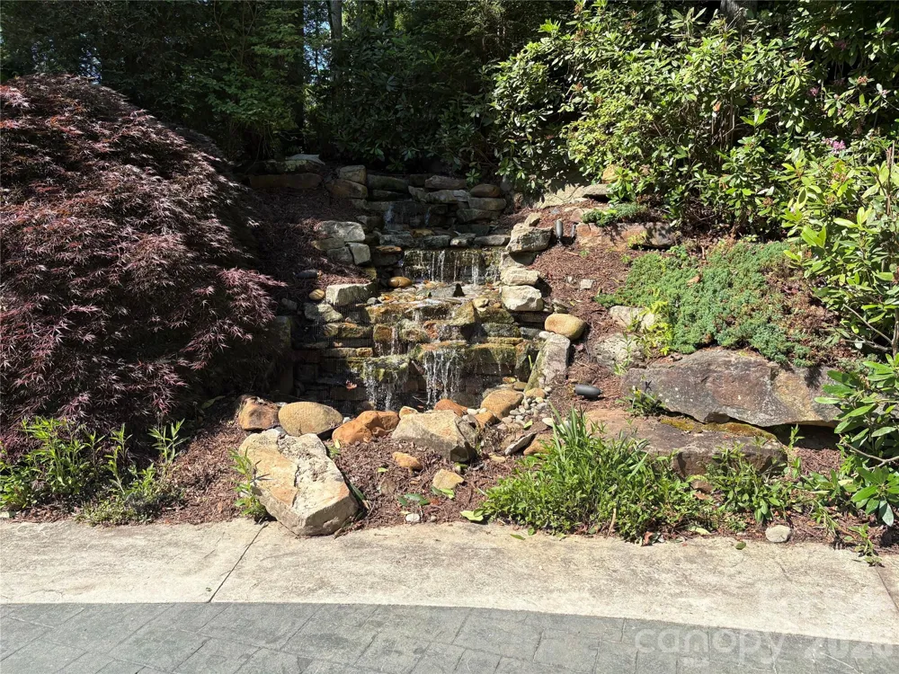 239 Stone Valley Way Hendersonville, NC 28792