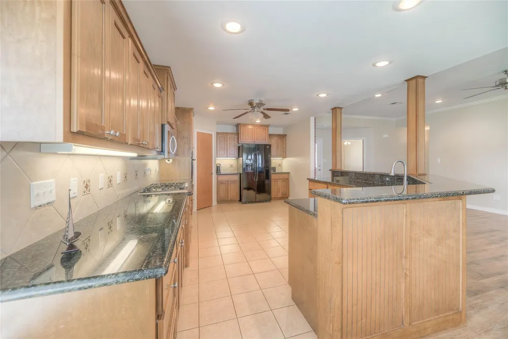 320 Lakefront Drive Onalaska, TX 77360