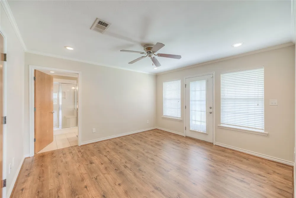 320 Lakefront Drive Onalaska, TX 77360