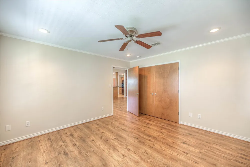 320 Lakefront Drive Onalaska, TX 77360