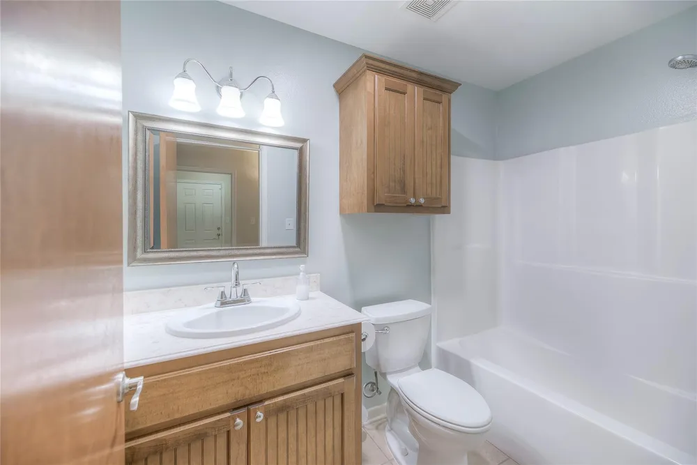 320 Lakefront Drive Onalaska, TX 77360