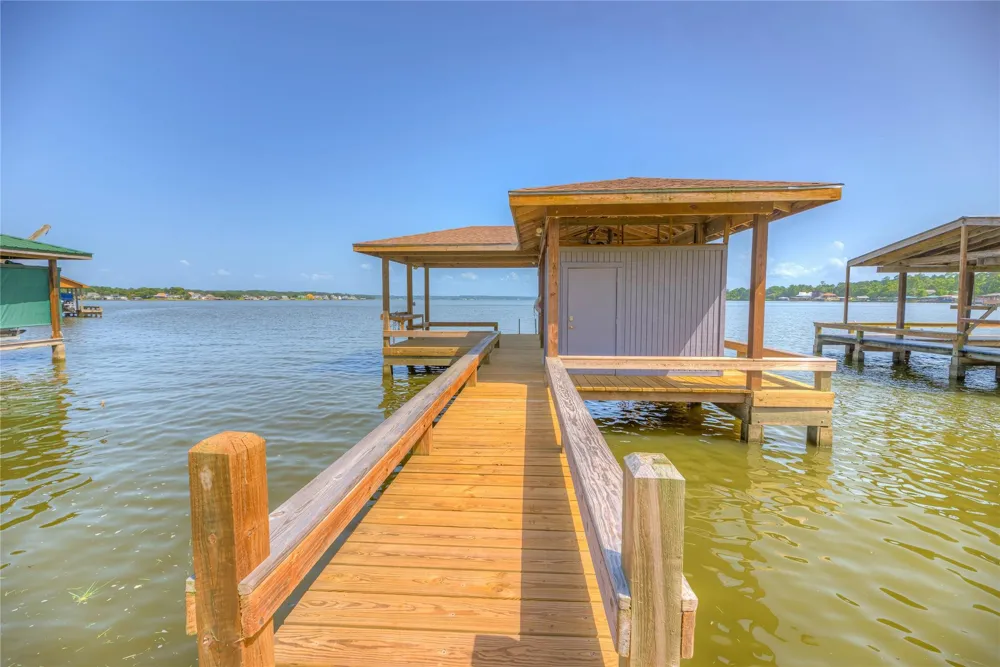 320 Lakefront Drive Onalaska, TX 77360