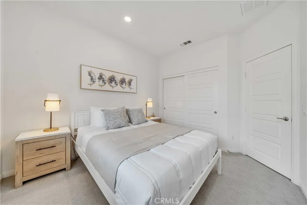 213 Steely Irvine, CA 92614
