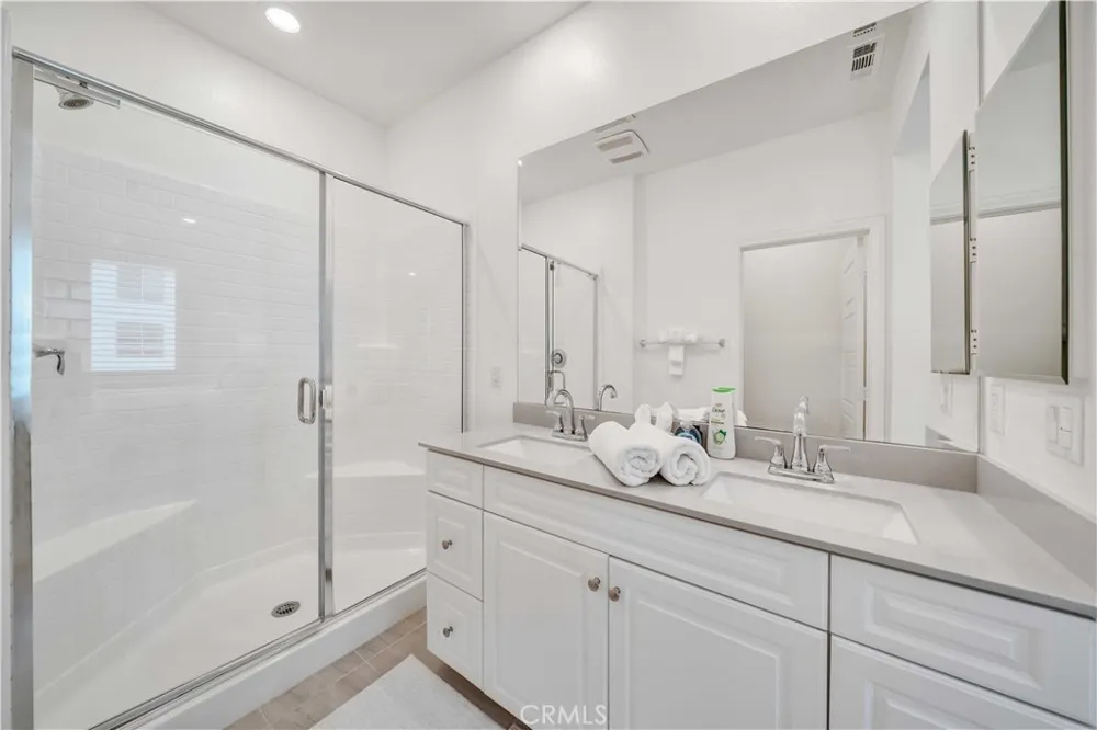 213 Steely Irvine, CA 92614