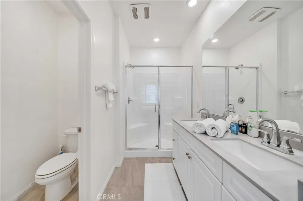 213 Steely Irvine, CA 92614