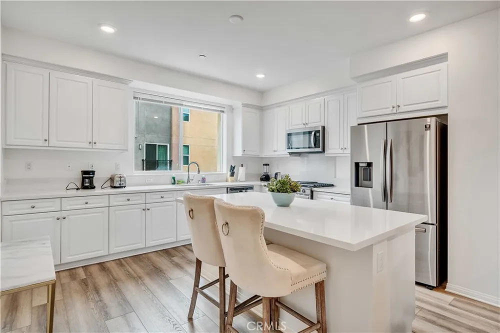 213 Steely Irvine, CA 92614