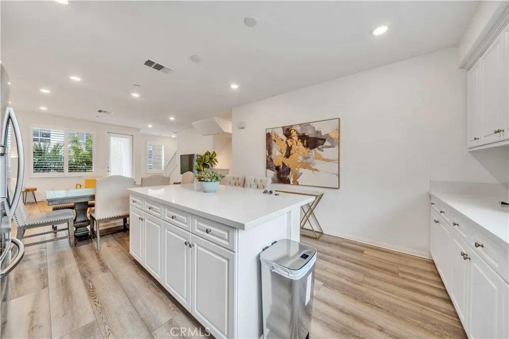 213 Steely Irvine, CA 92614