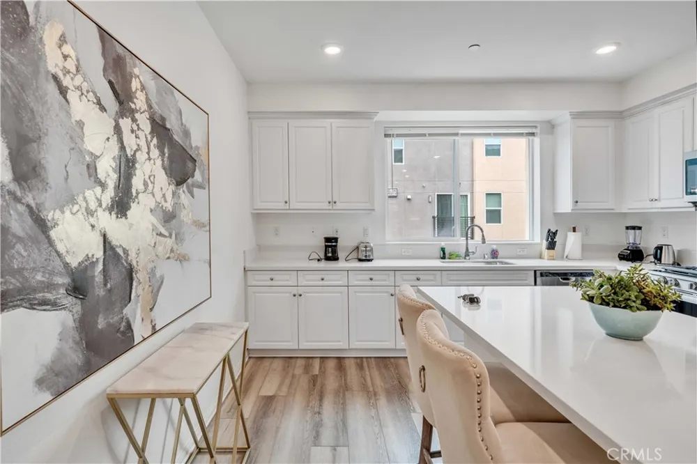 213 Steely Irvine, CA 92614